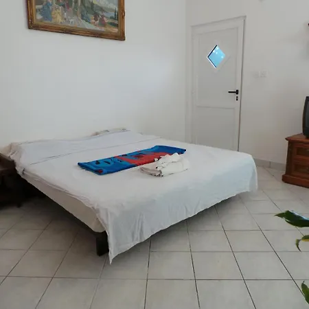 Apartment 22